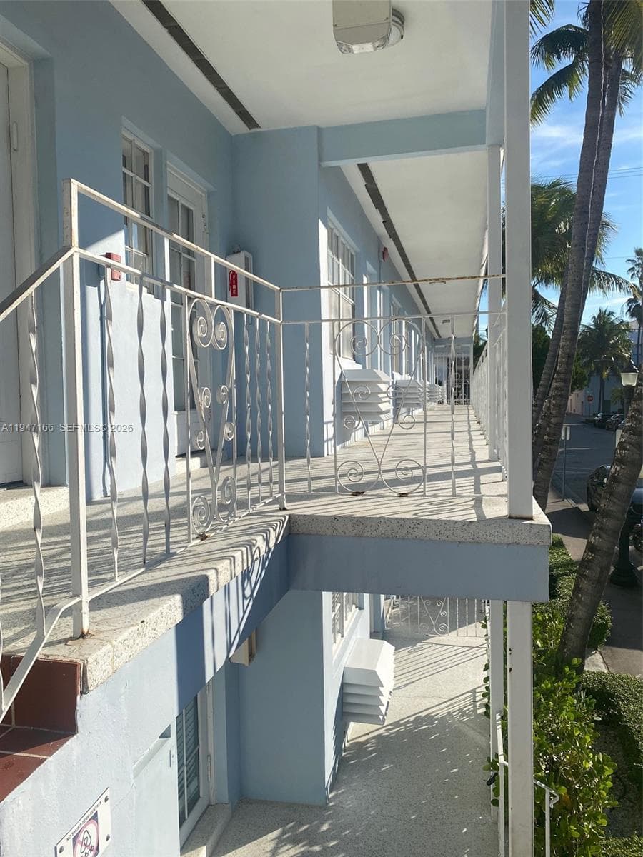 EIGHT PALMS CONDO · #203 in Miami Beach - Photo 3