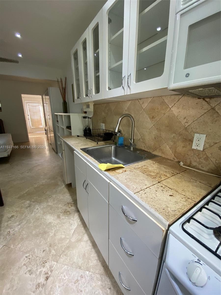 EIGHT PALMS CONDO · #203 in Miami Beach - Photo 15