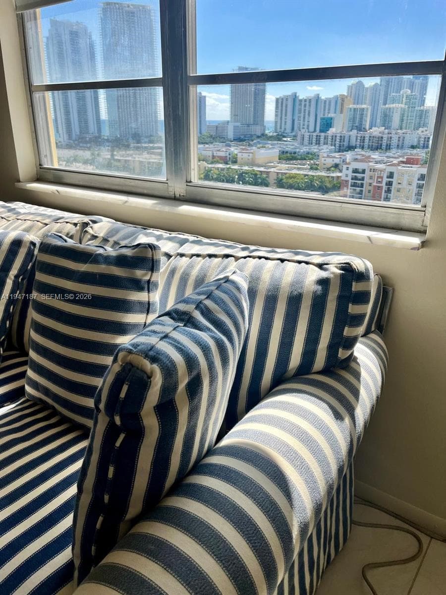 WINSTON TOWERS 200 · #1714 in Sunny Isles Beach - Photo 6