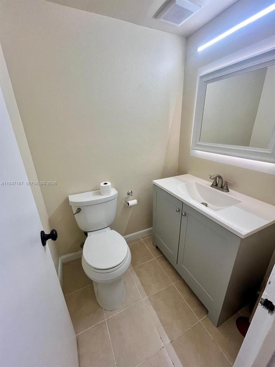 WINSTON TOWERS 200 · #1714 in Sunny Isles Beach - Photo 4