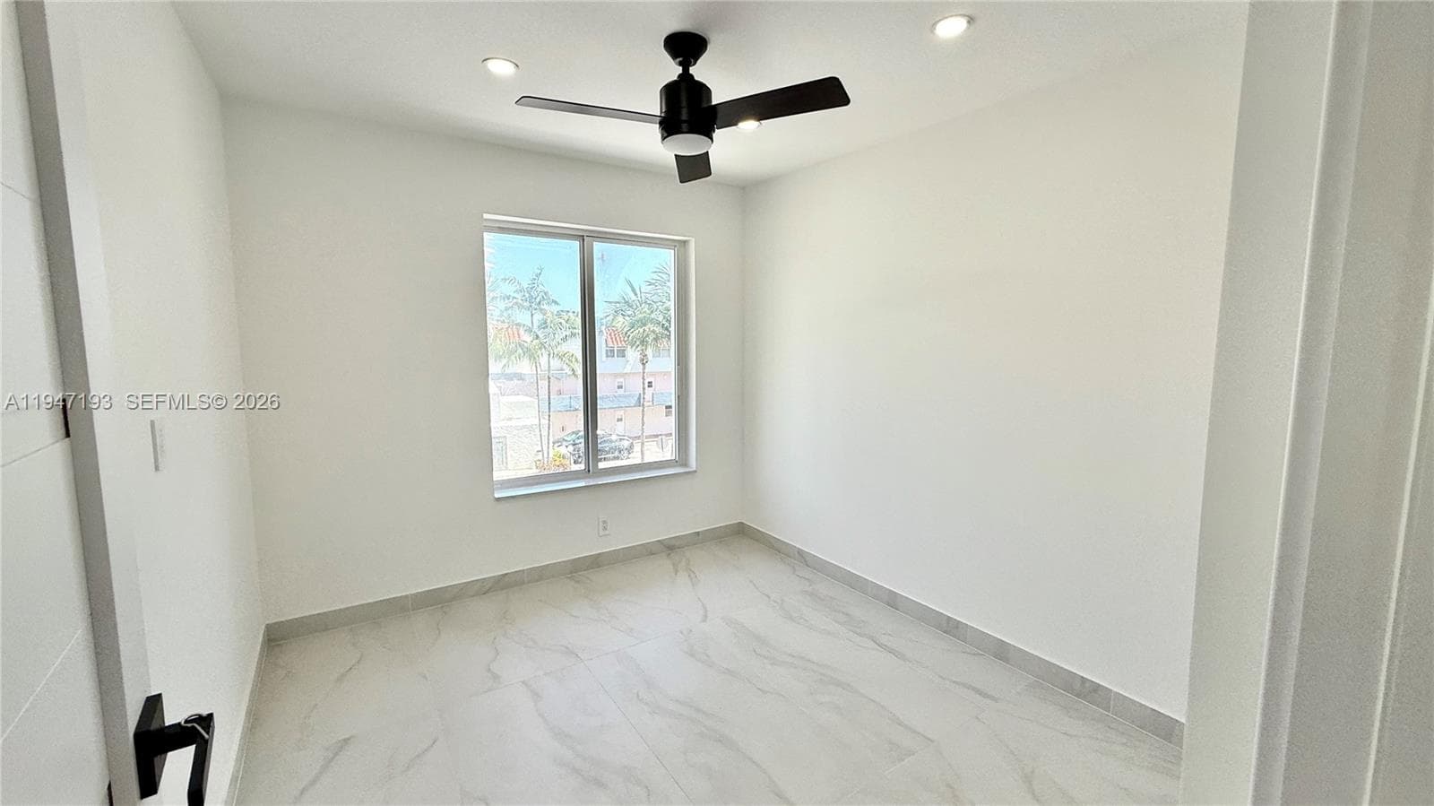 3826 NE 171st St #3826 photo 16