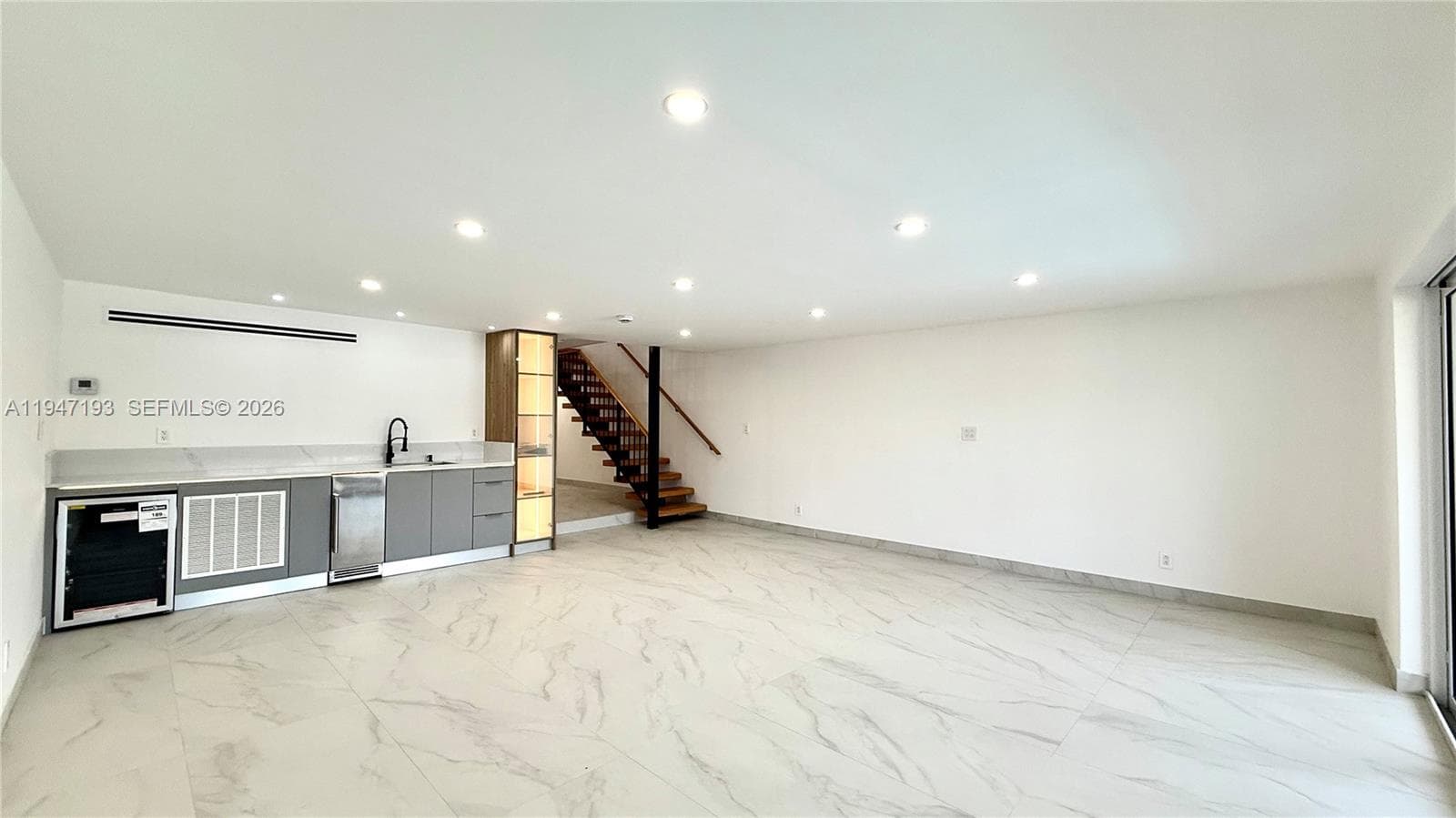 3826 NE 171st St #3826 photo 7