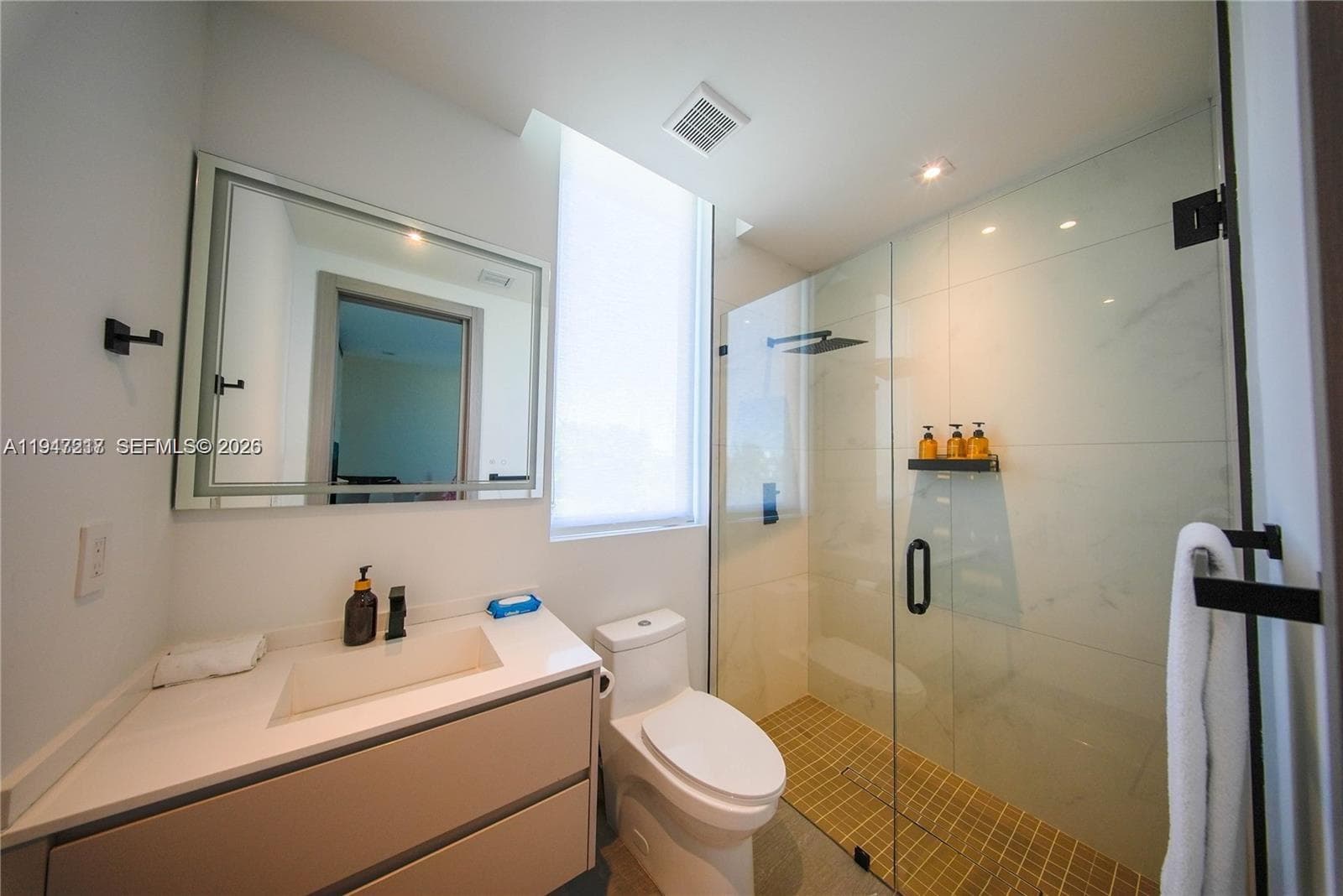 7520 W Treasure Dr #0 photo 20