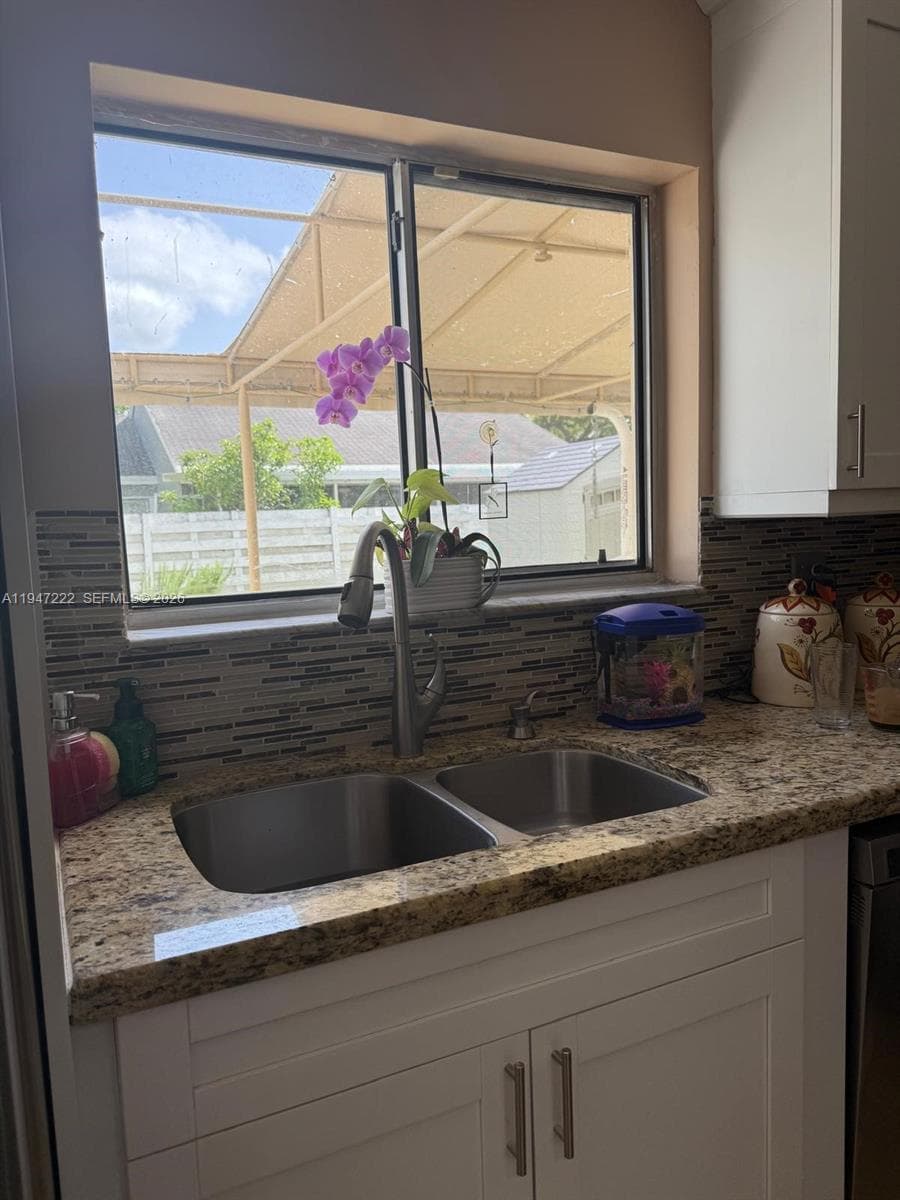 14534 SW 144th Ter photo 12