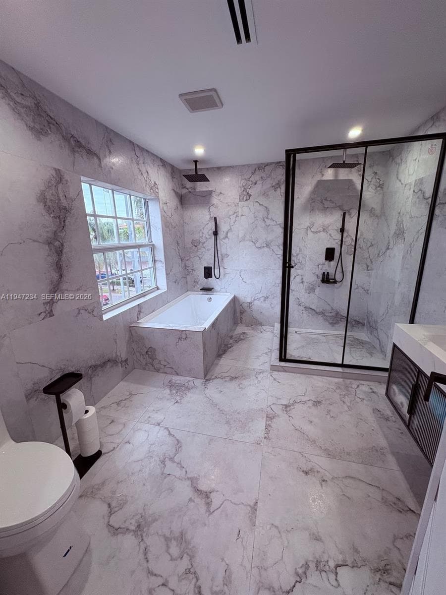 3822 NE 171st St #3822 photo 4