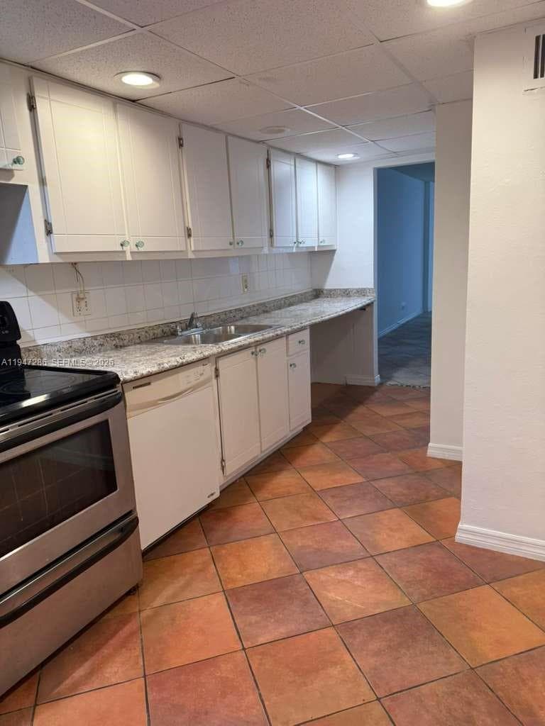 EASTERN SHORES WHITE HOUS · #609 in North Miami Beach - Photo 16
