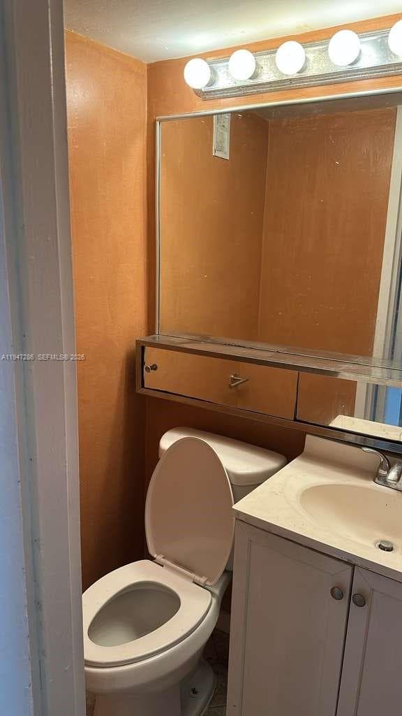 EASTERN SHORES WHITE HOUS · #609 in North Miami Beach - Photo 5