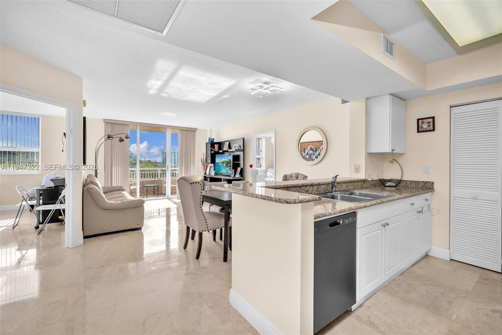 TURBERRY ON THE GREEN · #505 in Aventura - Photo 20