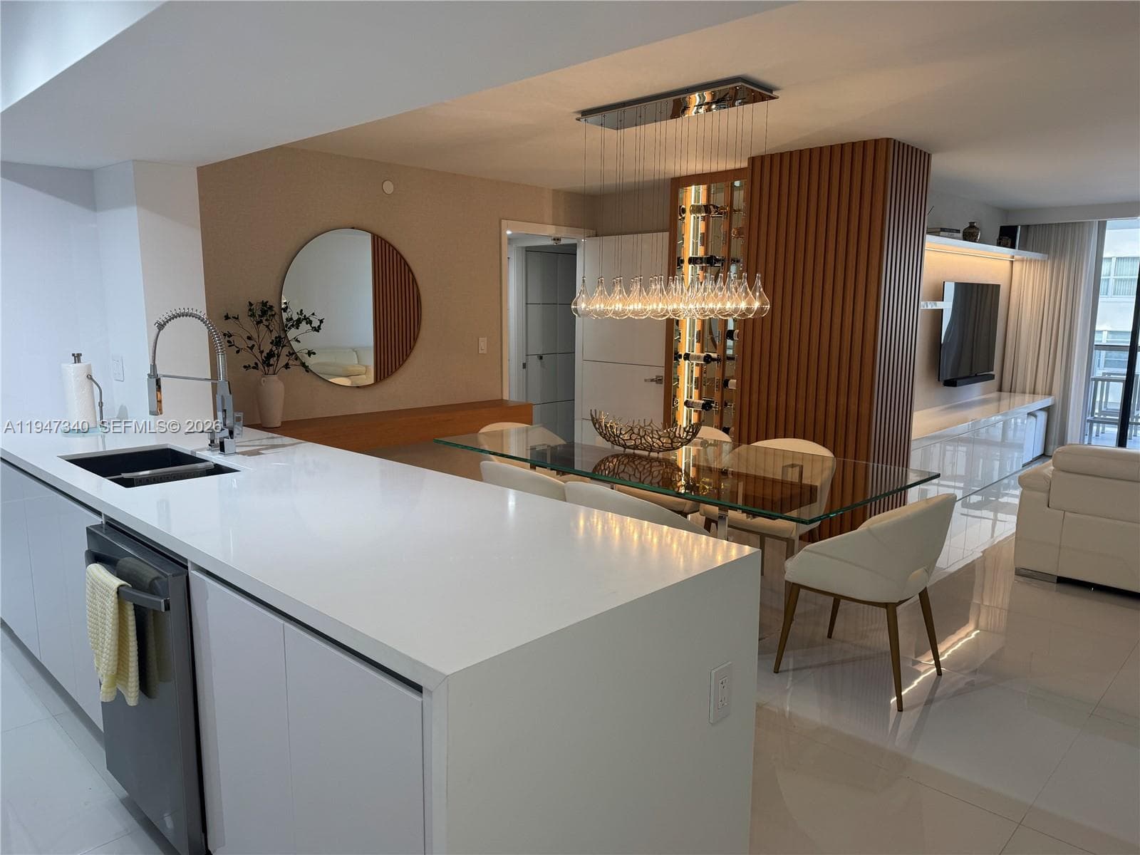 LEXCELLENCE CONDO · #504 in Miami Beach - Photo 2