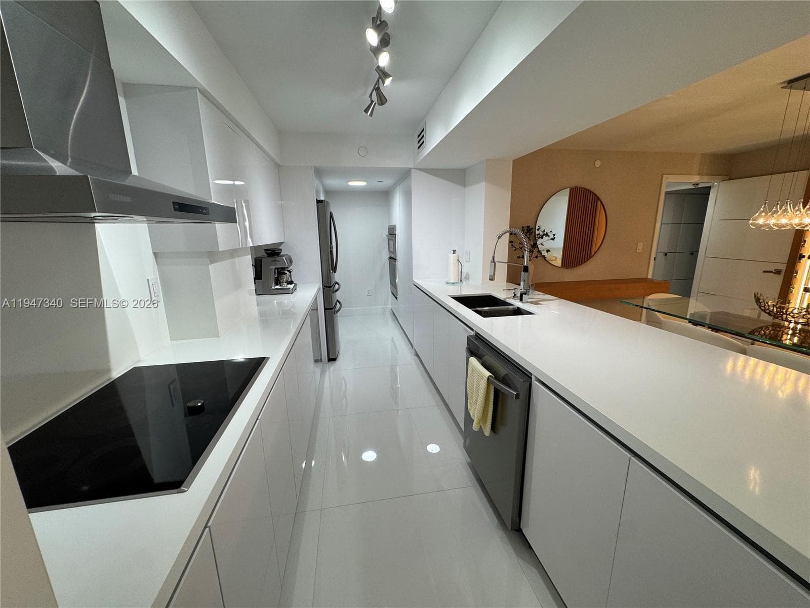 LEXCELLENCE CONDO · #504 in Miami Beach - Photo 3