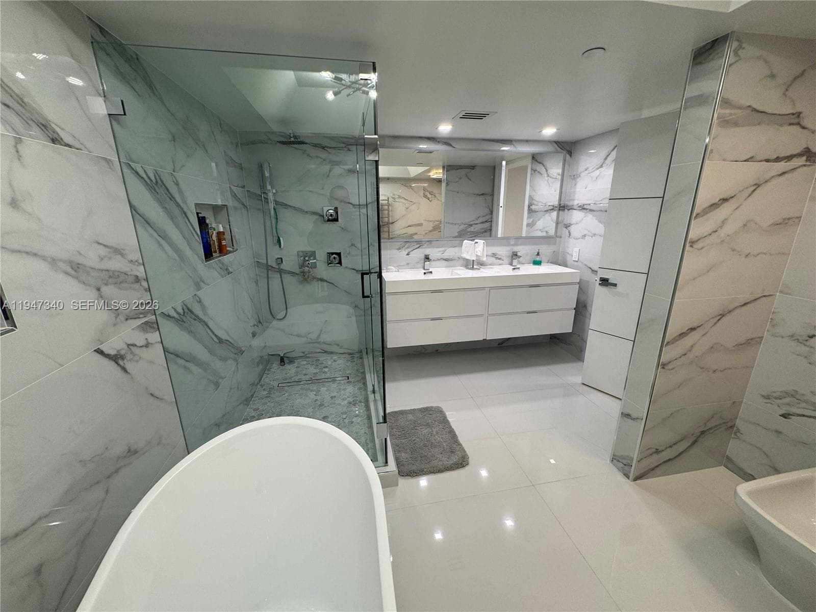 LEXCELLENCE CONDO · #504 in Miami Beach - Photo 79