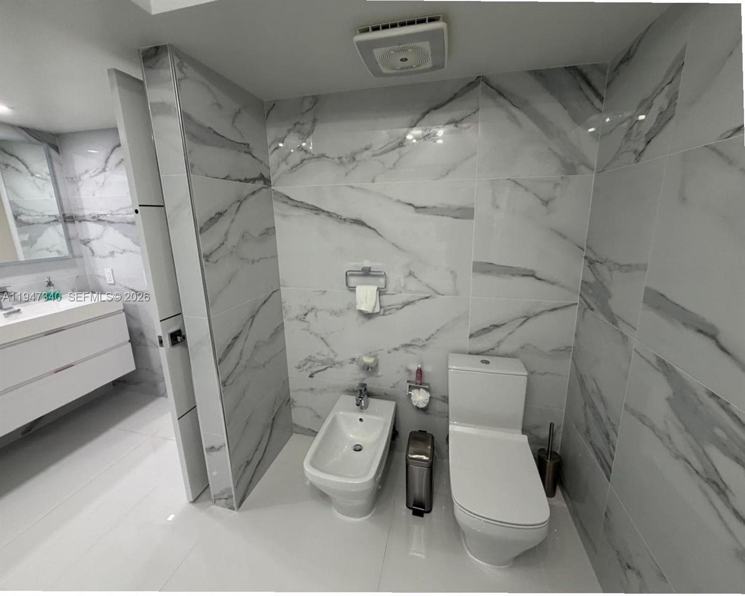 LEXCELLENCE CONDO · #504 in Miami Beach - Photo 10
