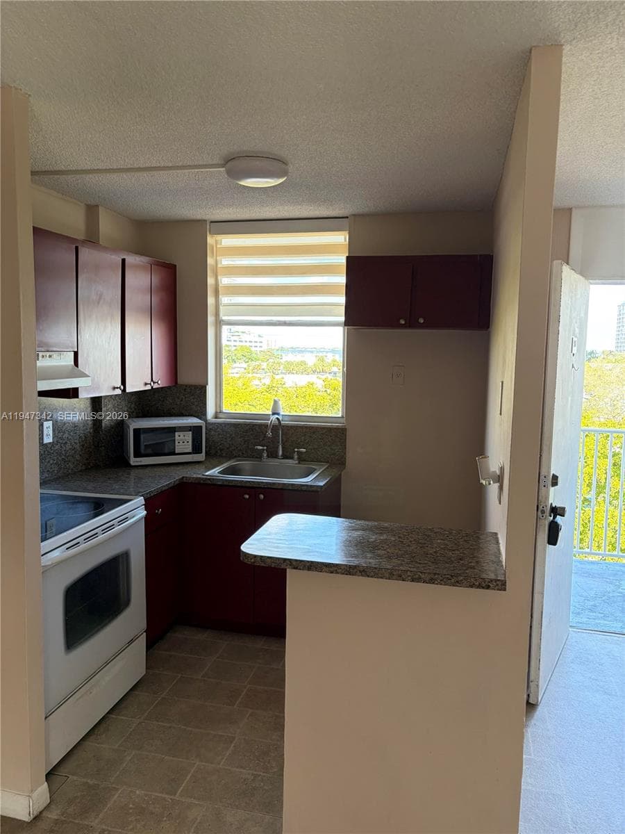 North Bay Villas Condo · #511 in North Bay Village - Photo 40