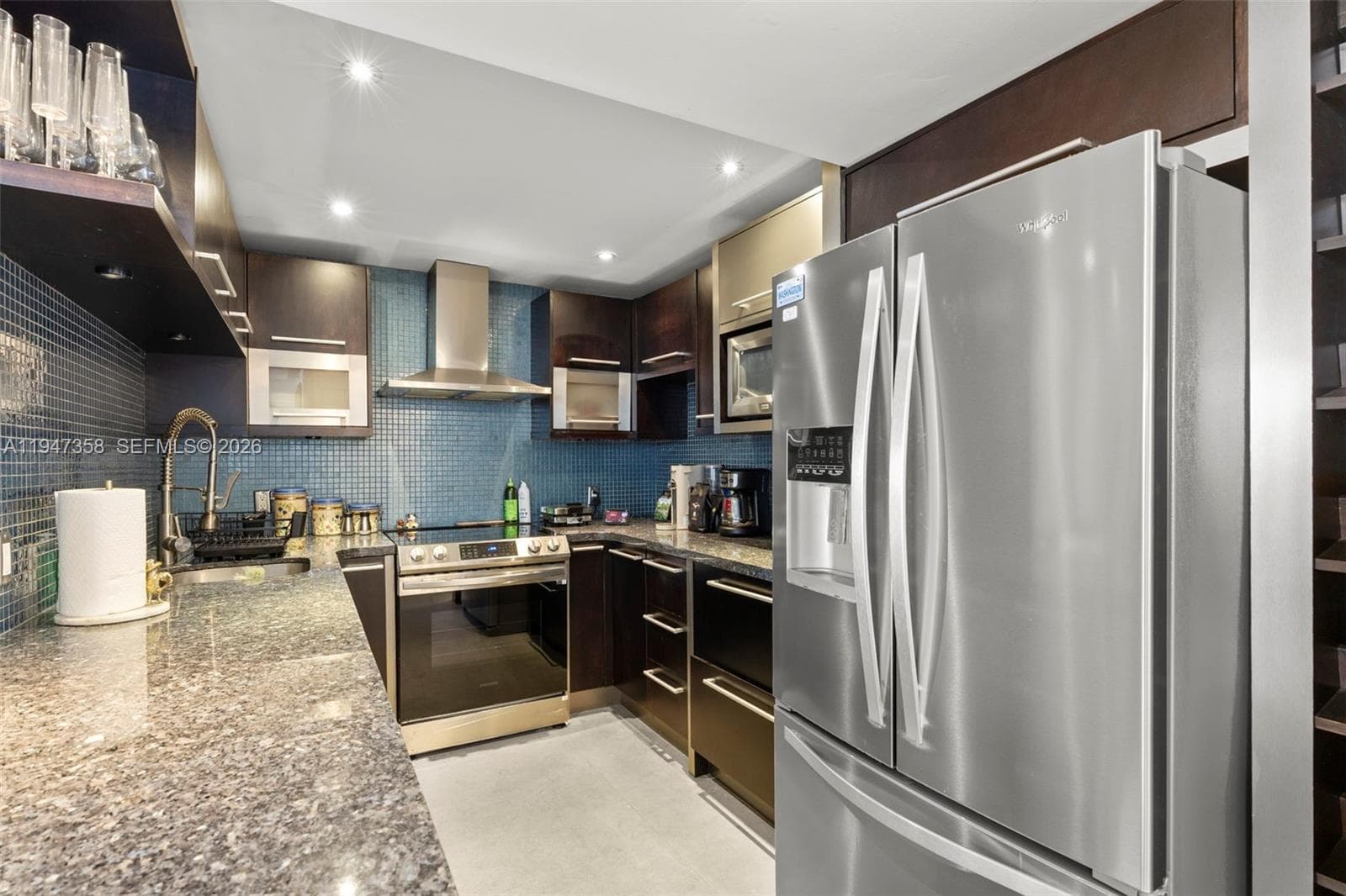 OLYMPUS CONDO PHASE C · #2319 in Hallandale Beach - Photo 6