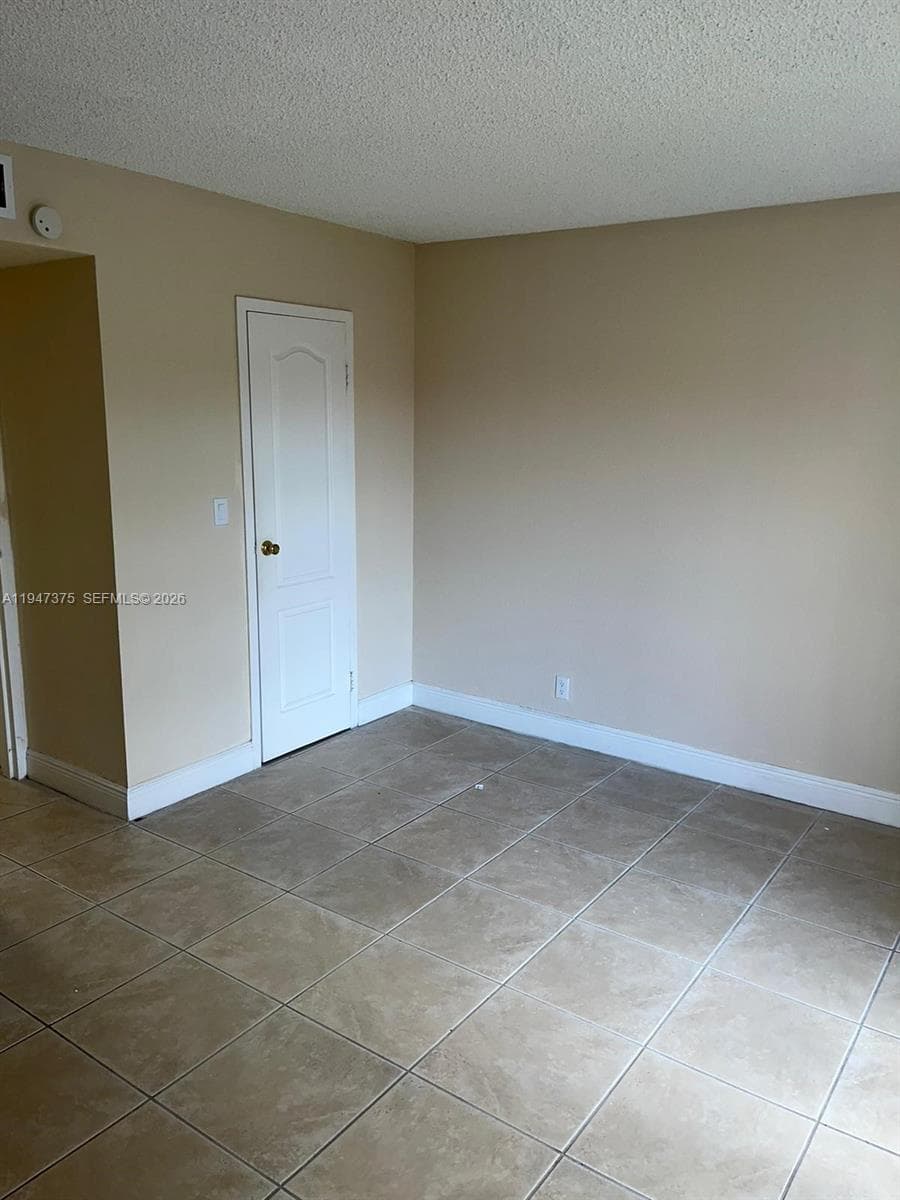 DORAL GARDENS II CONDO · #302 in Doral - Photo 9