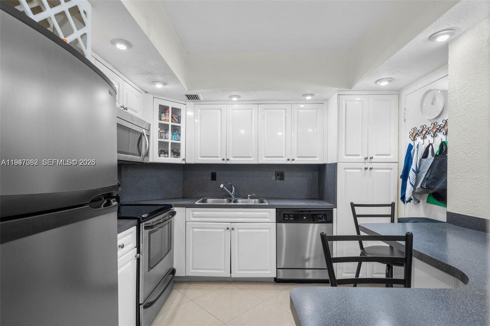 ARLEN HOUSE 300 · #1707 in Sunny Isles Beach - Photo 6