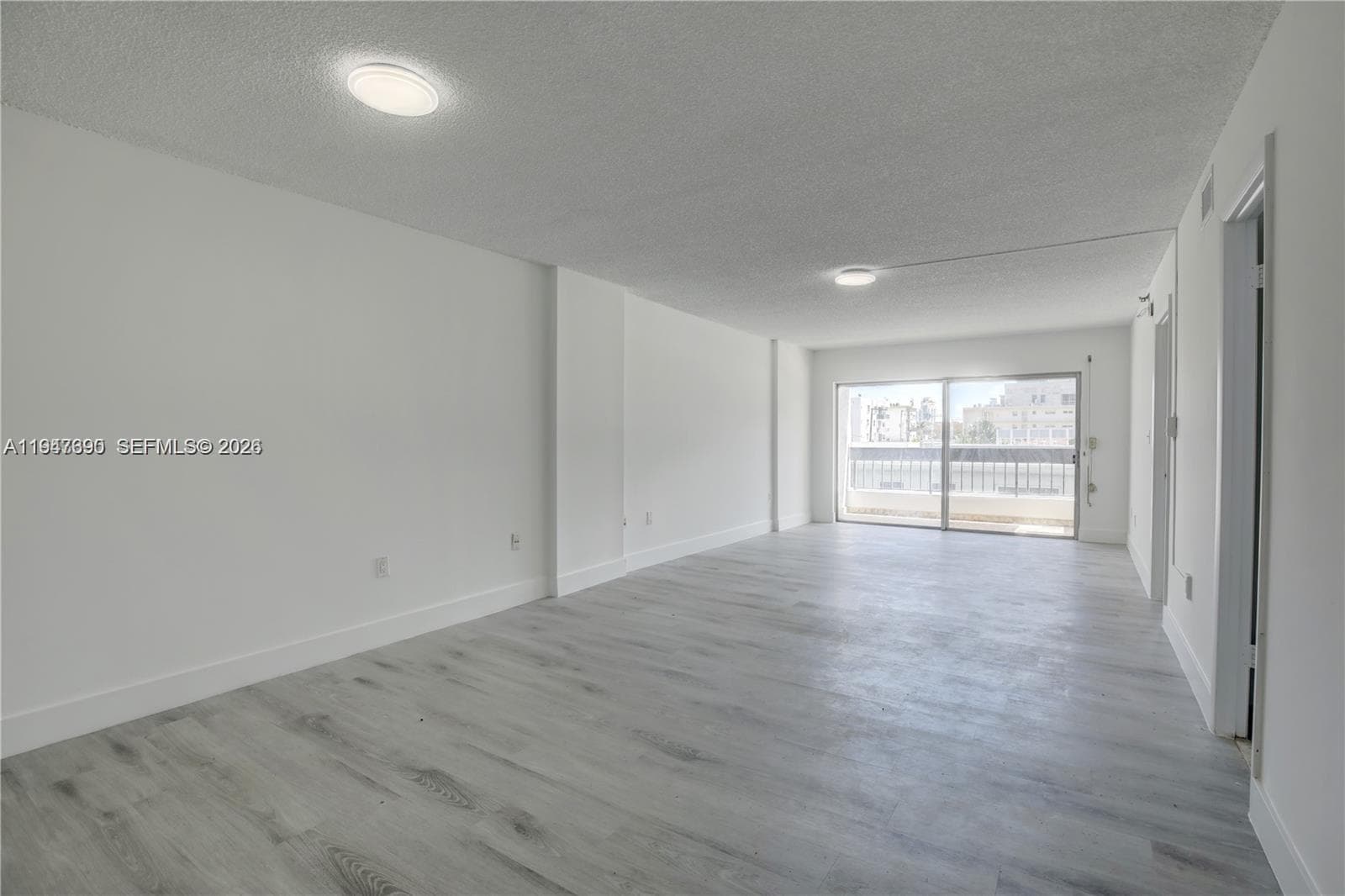GOLDEN WEST CONDO · #303 in Miami Beach - Photo 3