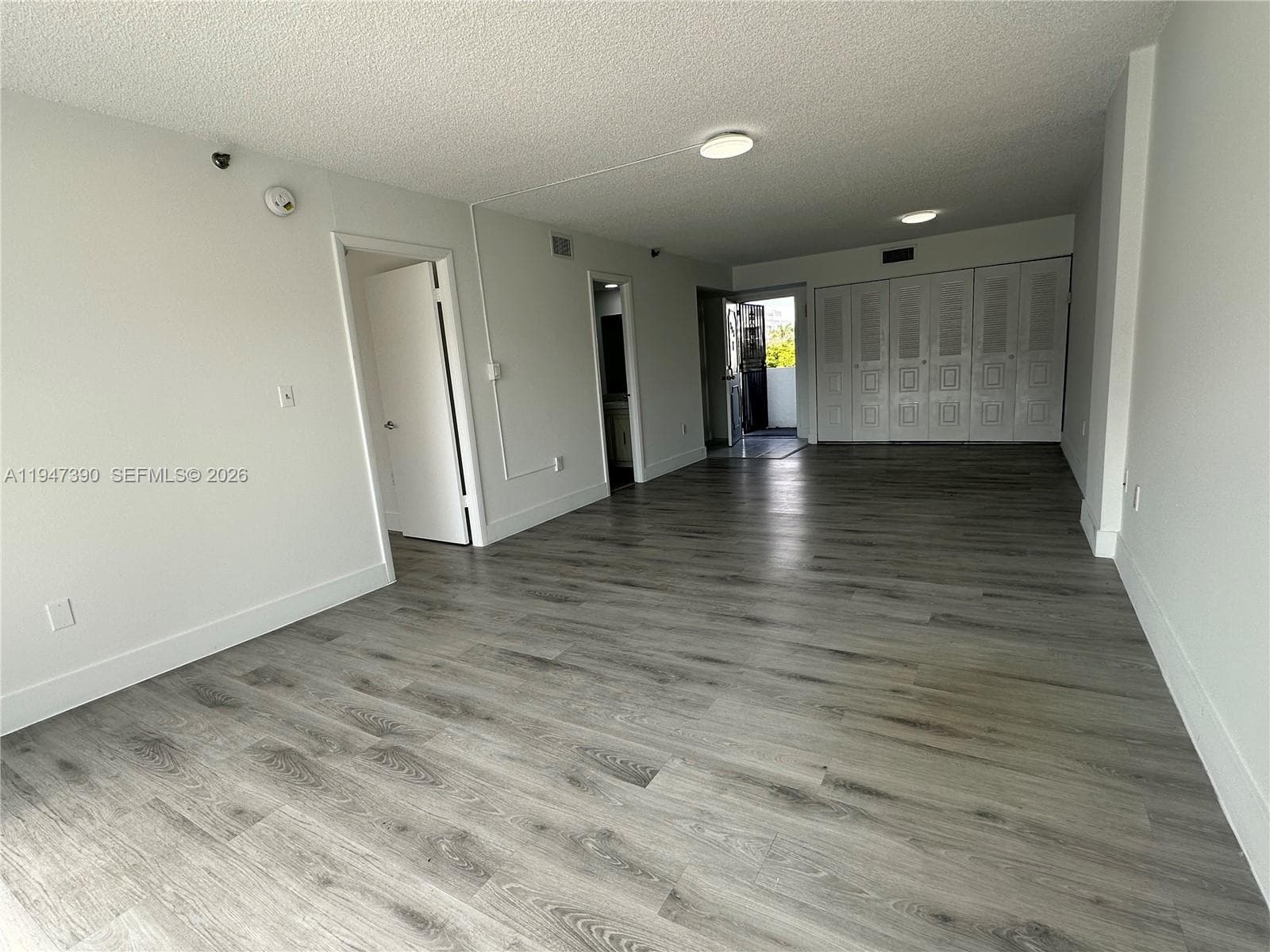 GOLDEN WEST CONDO · #303 in Miami Beach - Photo 4