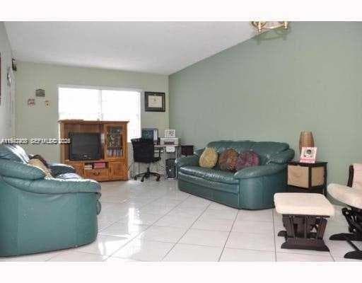 Wendover Condo · #219 in North Miami - Photo 4