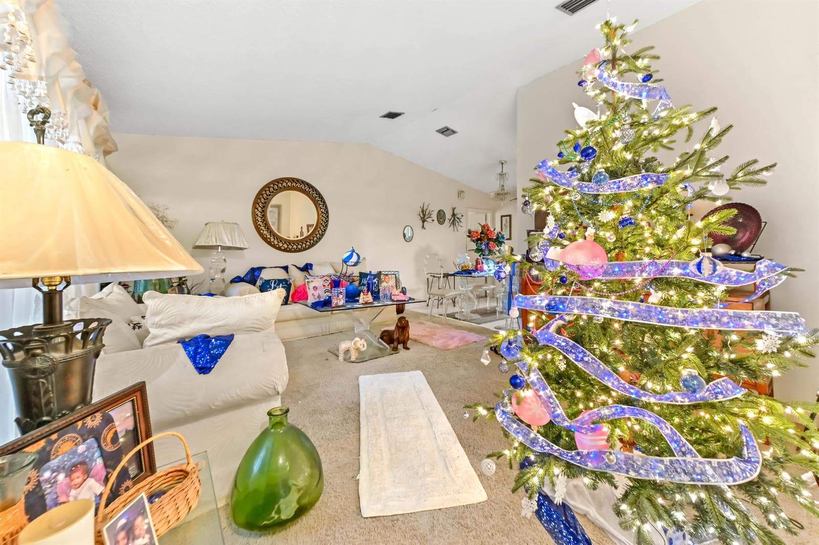 07 living room 01