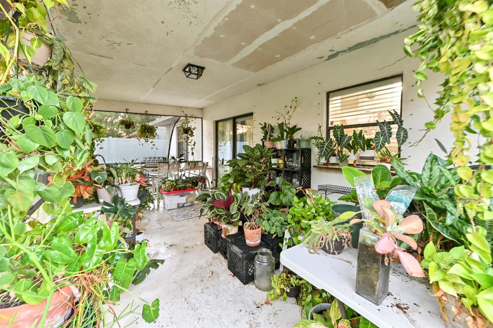 29 porch 01