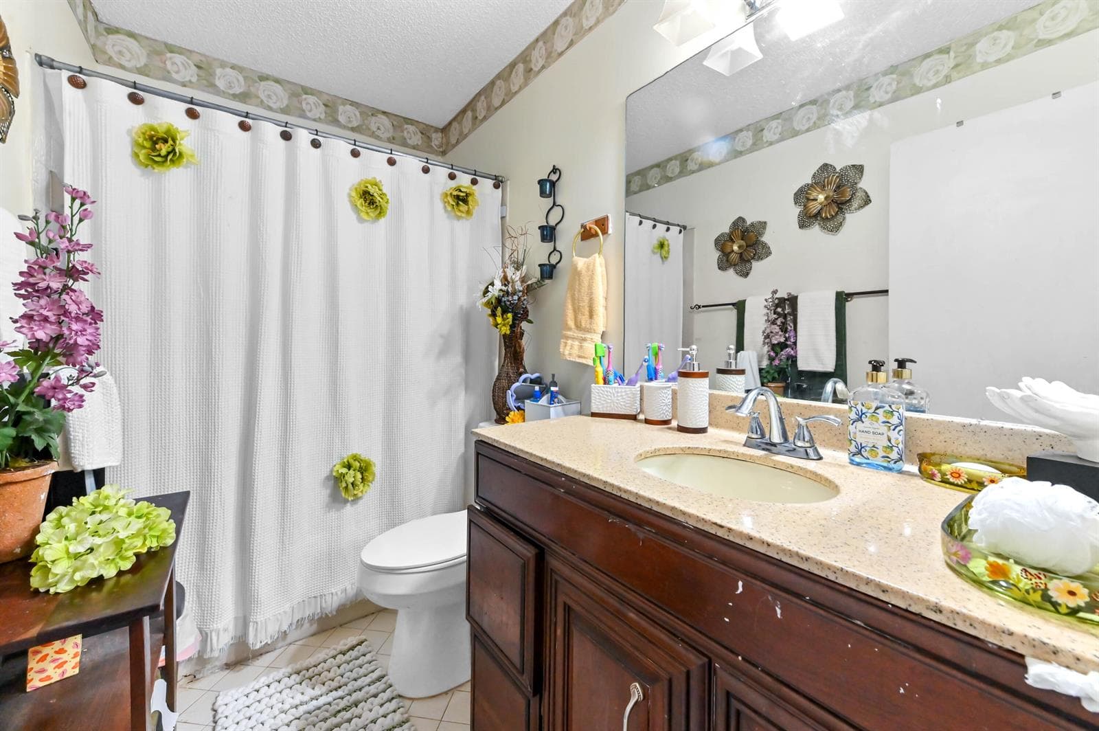 24 bathroom 01