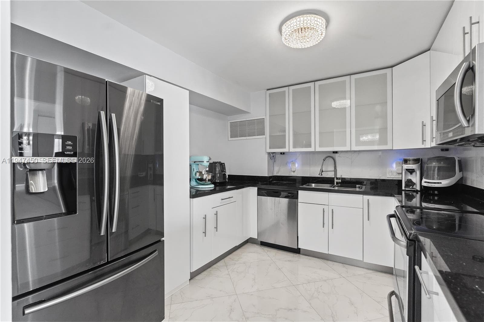 ADMIRALS PORT CONDO WEST · #2214E in Aventura - Photo 9