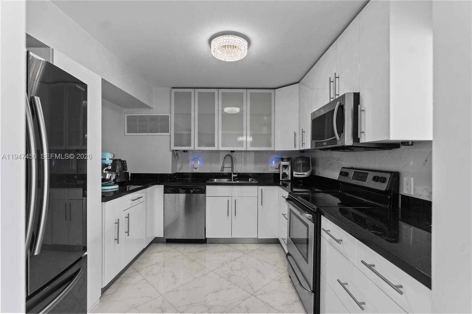ADMIRALS PORT CONDO WEST · #2214E in Aventura - Photo 8