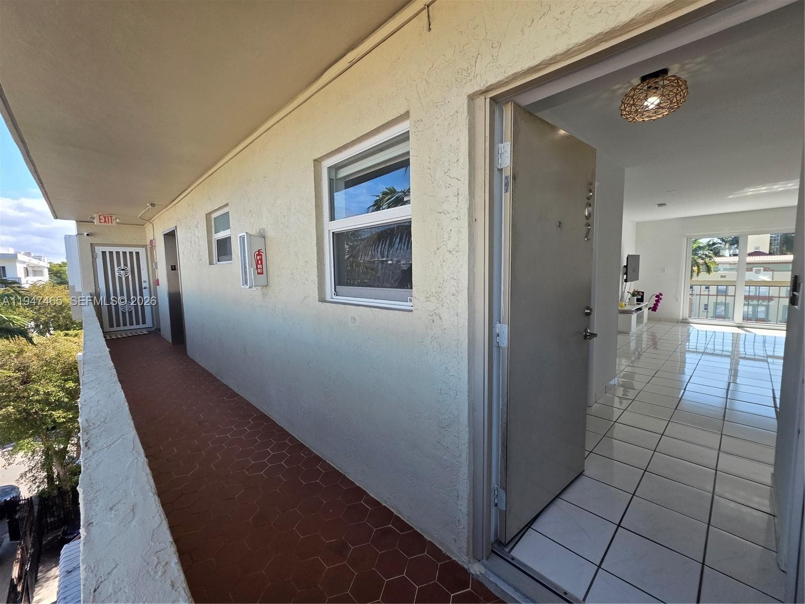 JEFFERSON PLAZA CONDO · #PH02 in Miami Beach - Photo 9