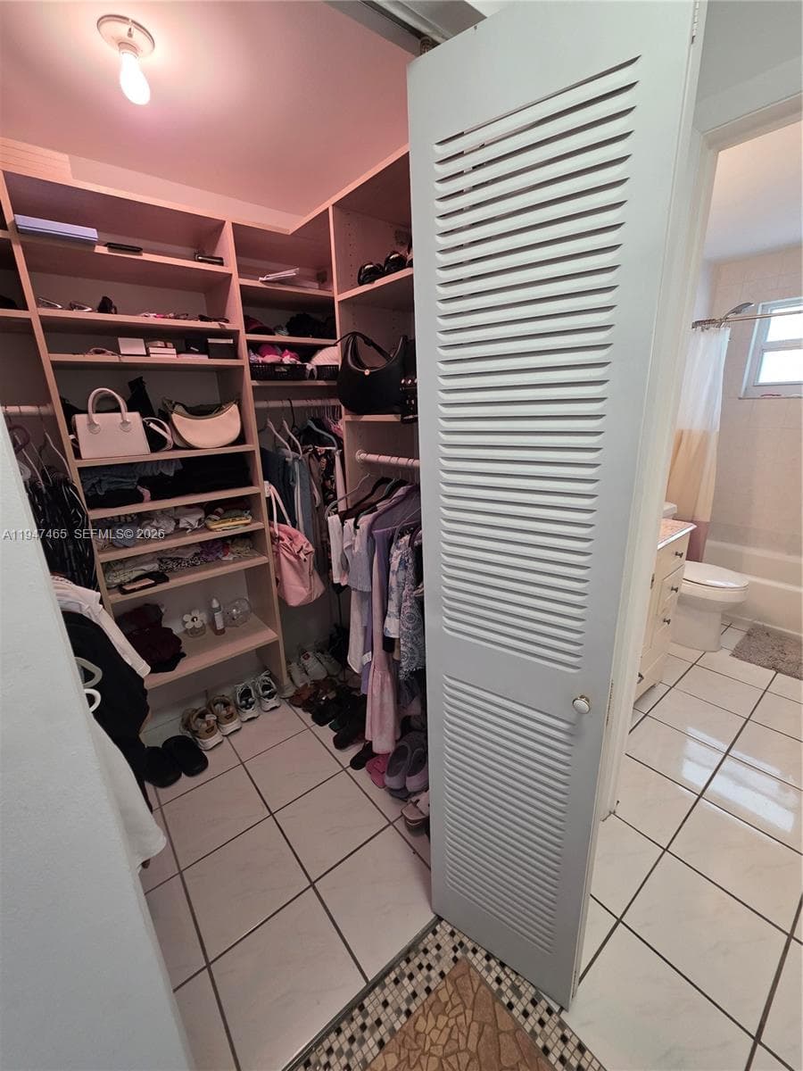 Walk-in closet