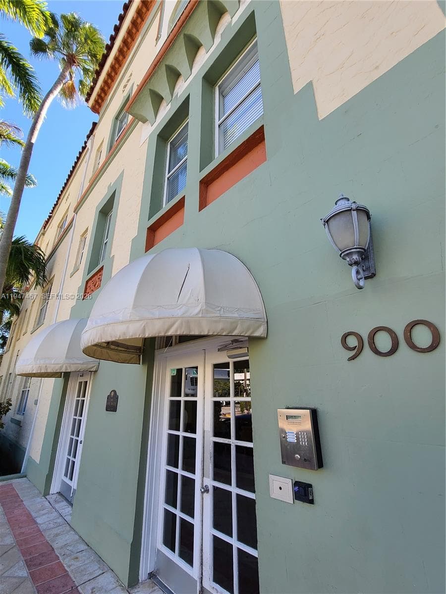 THE ESPLANADE BEACH CONDO · #109 in Miami Beach - Photo 9