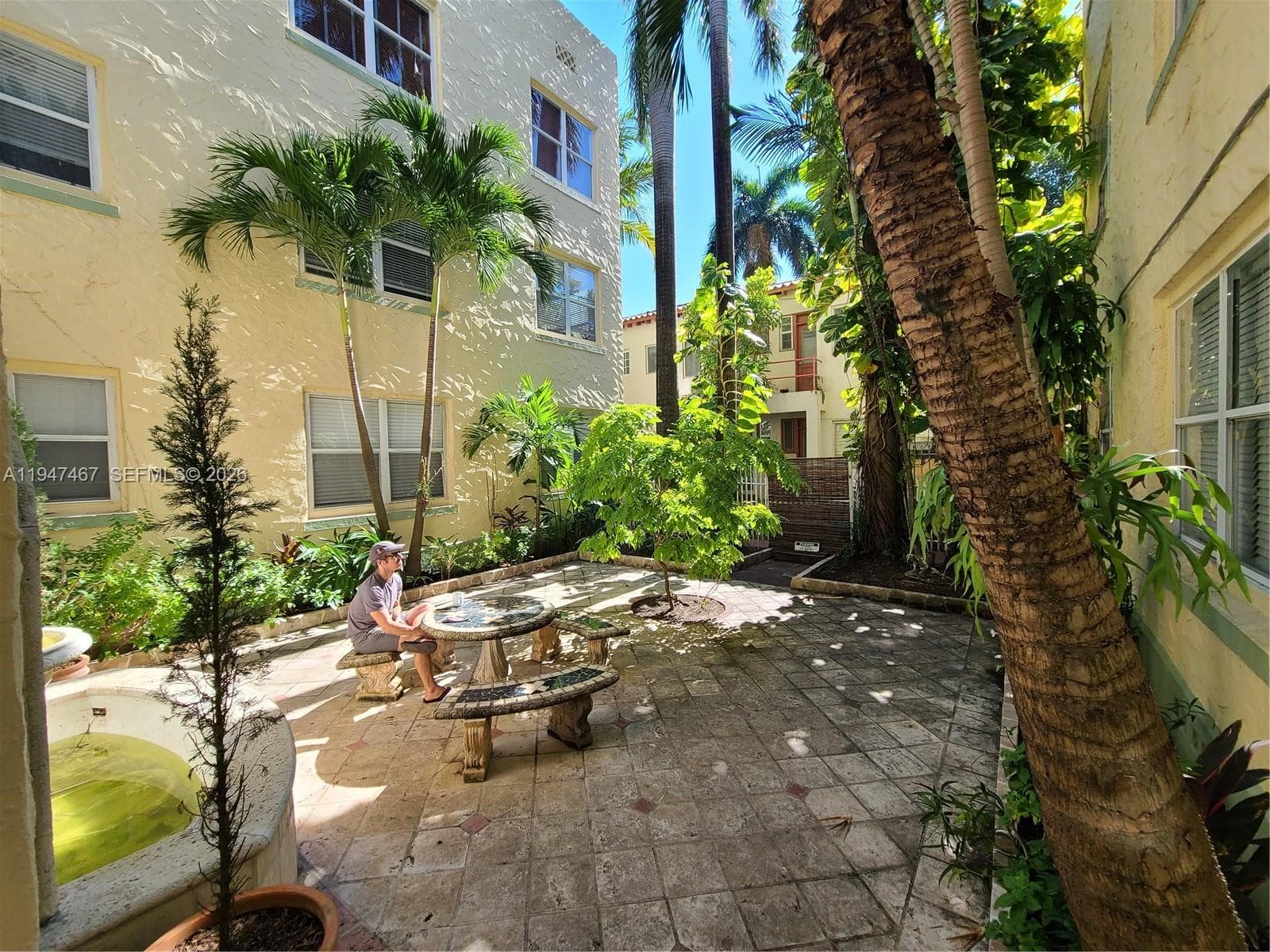 THE ESPLANADE BEACH CONDO · #109 in Miami Beach - Photo 40