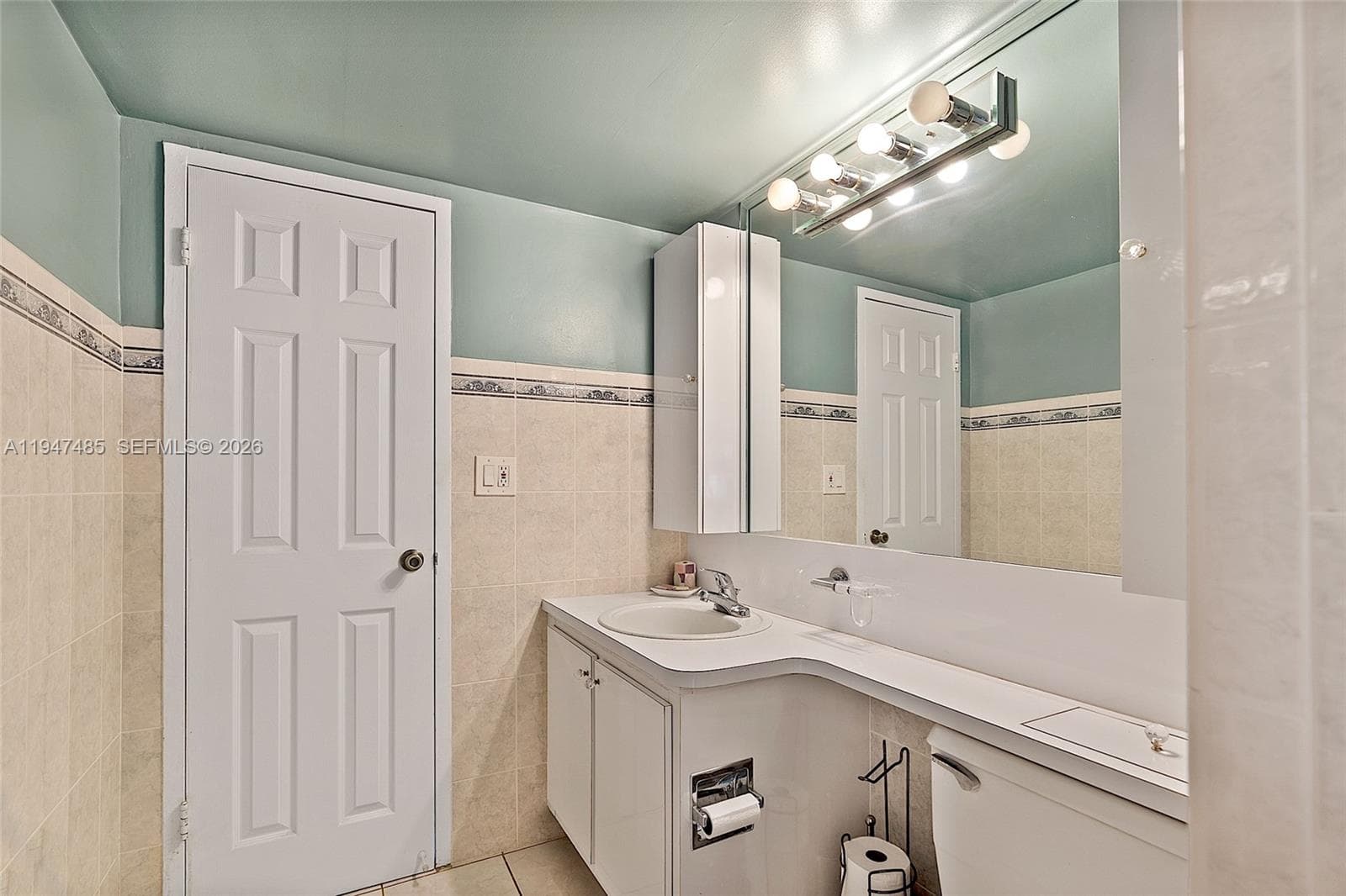 PARKER DORADO CONDO · #402 in Hallandale Beach - Photo 16