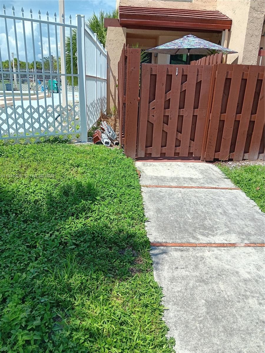 INDIAN SUMMER · #1-7 in Miami - Photo 2