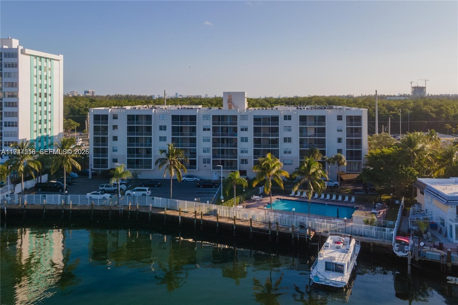CARLTON BAY · #4M in North Miami Beach - Photo 22