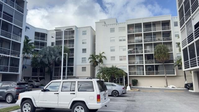 CARLTON BAY · #4M in North Miami Beach - Photo 3