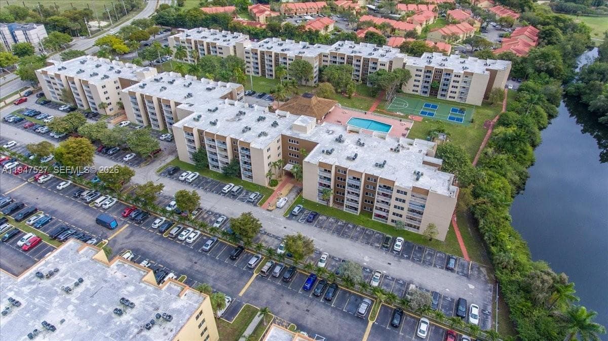 Coral Gate East · #2-124 in Hialeah - Photo 27