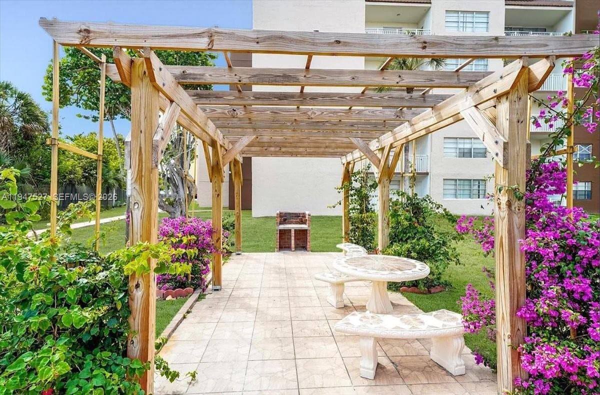 Coral Gate East · #2-124 in Hialeah - Photo 20