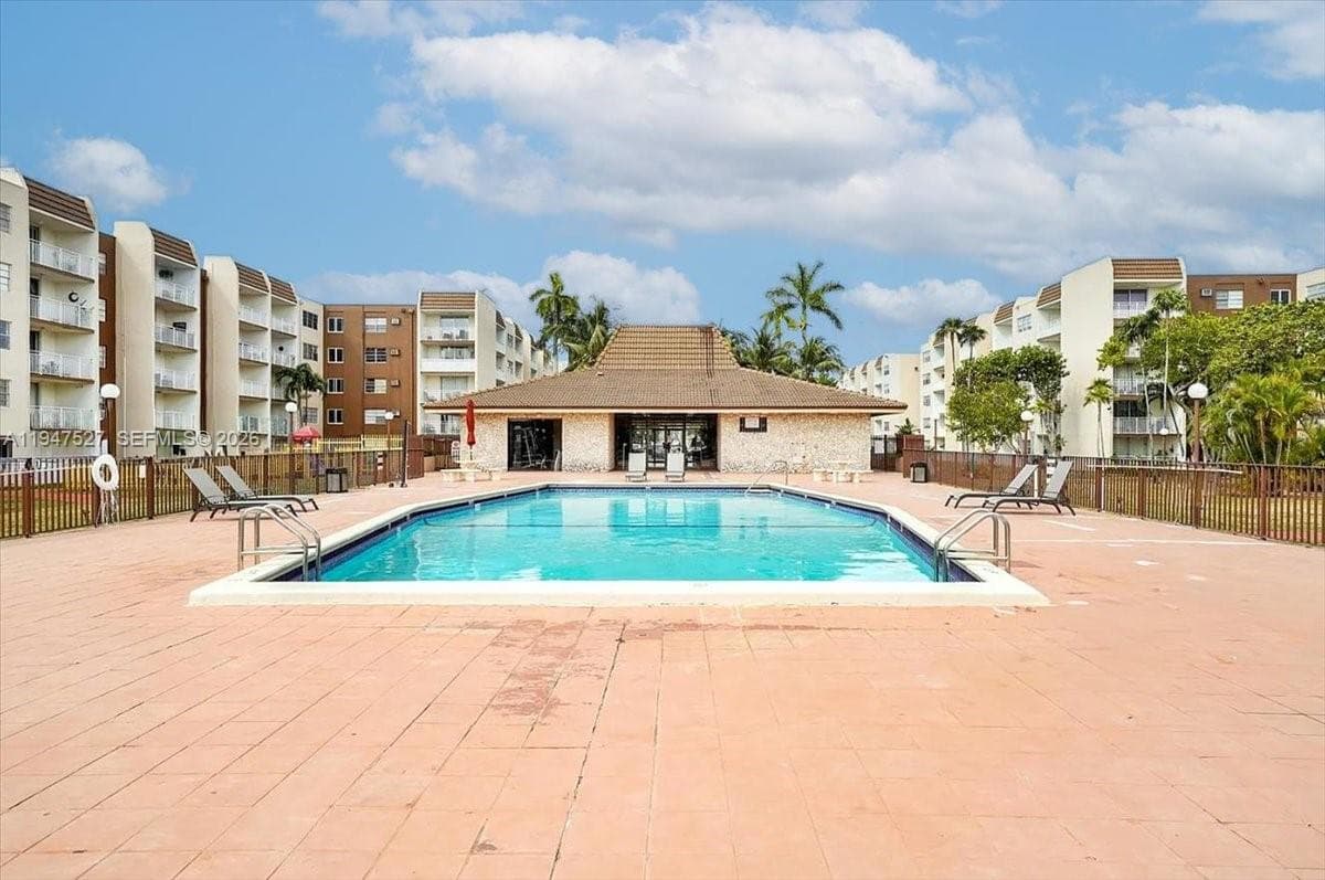 Coral Gate East · #2-124 in Hialeah - Photo 21