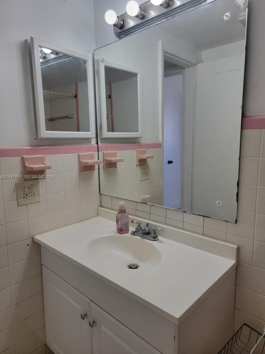 CLAREMONT PLACE CONDO · #303 in North Miami - Photo 13