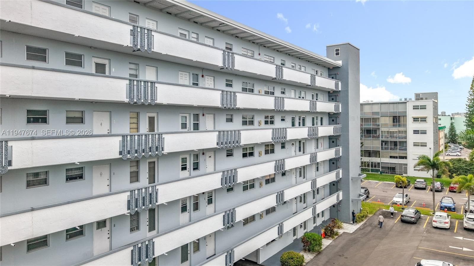 FAIRWAYS ROYALE CONDO · #411 in Hallandale Beach - Photo 2