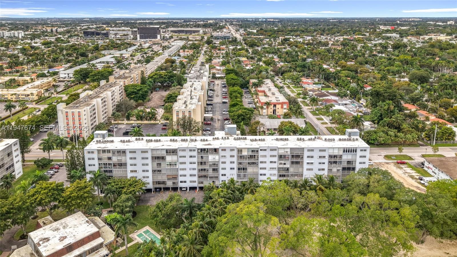 FAIRWAYS ROYALE CONDO · #411 in Hallandale Beach - Photo 42