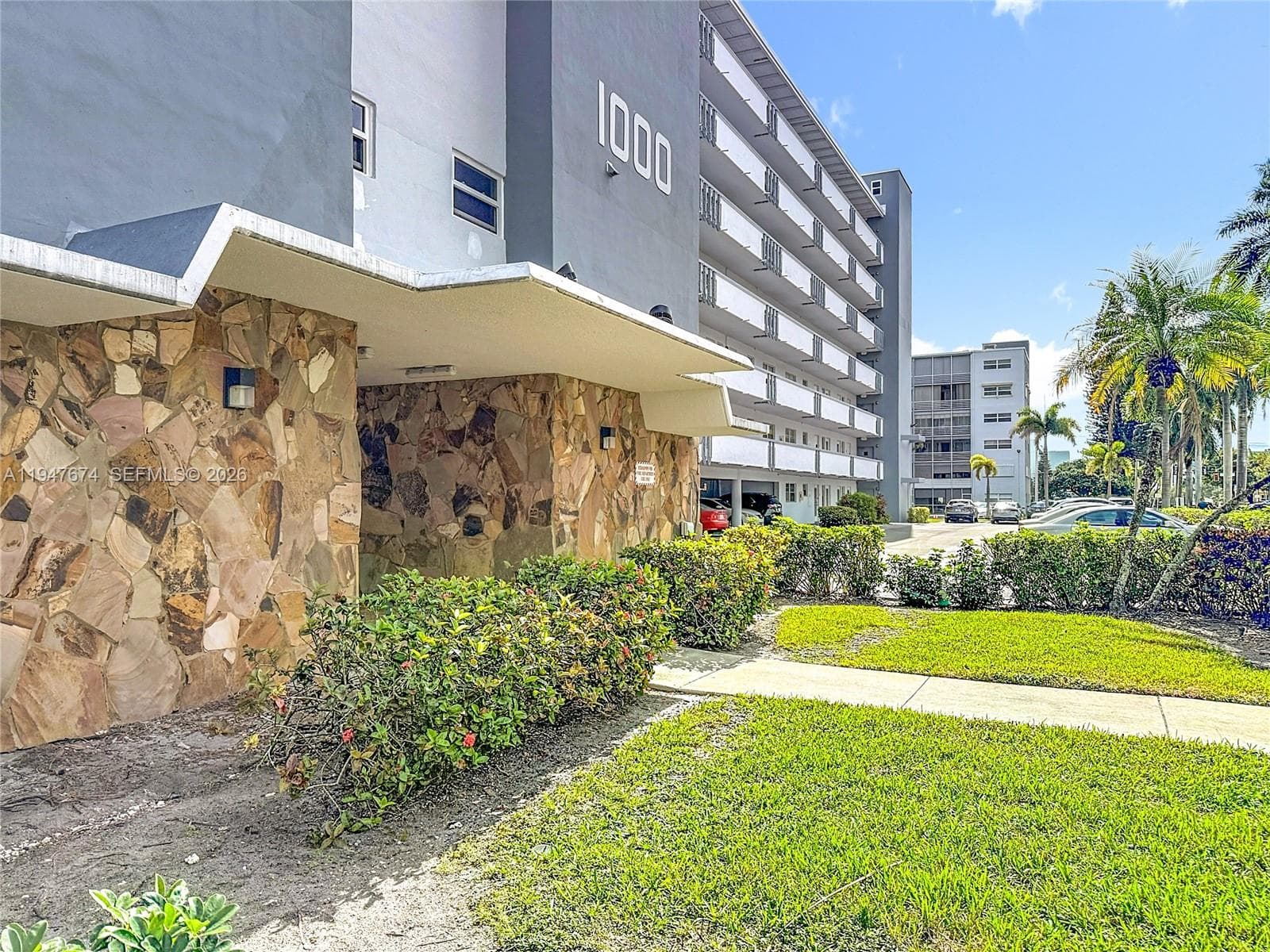 FAIRWAYS ROYALE CONDO · #411 in Hallandale Beach - Photo 4
