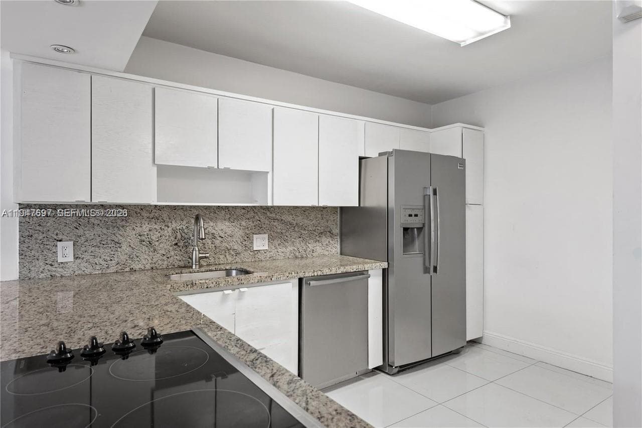 CORONADO CONDO- TOWER II · #209 in Aventura - Photo 3