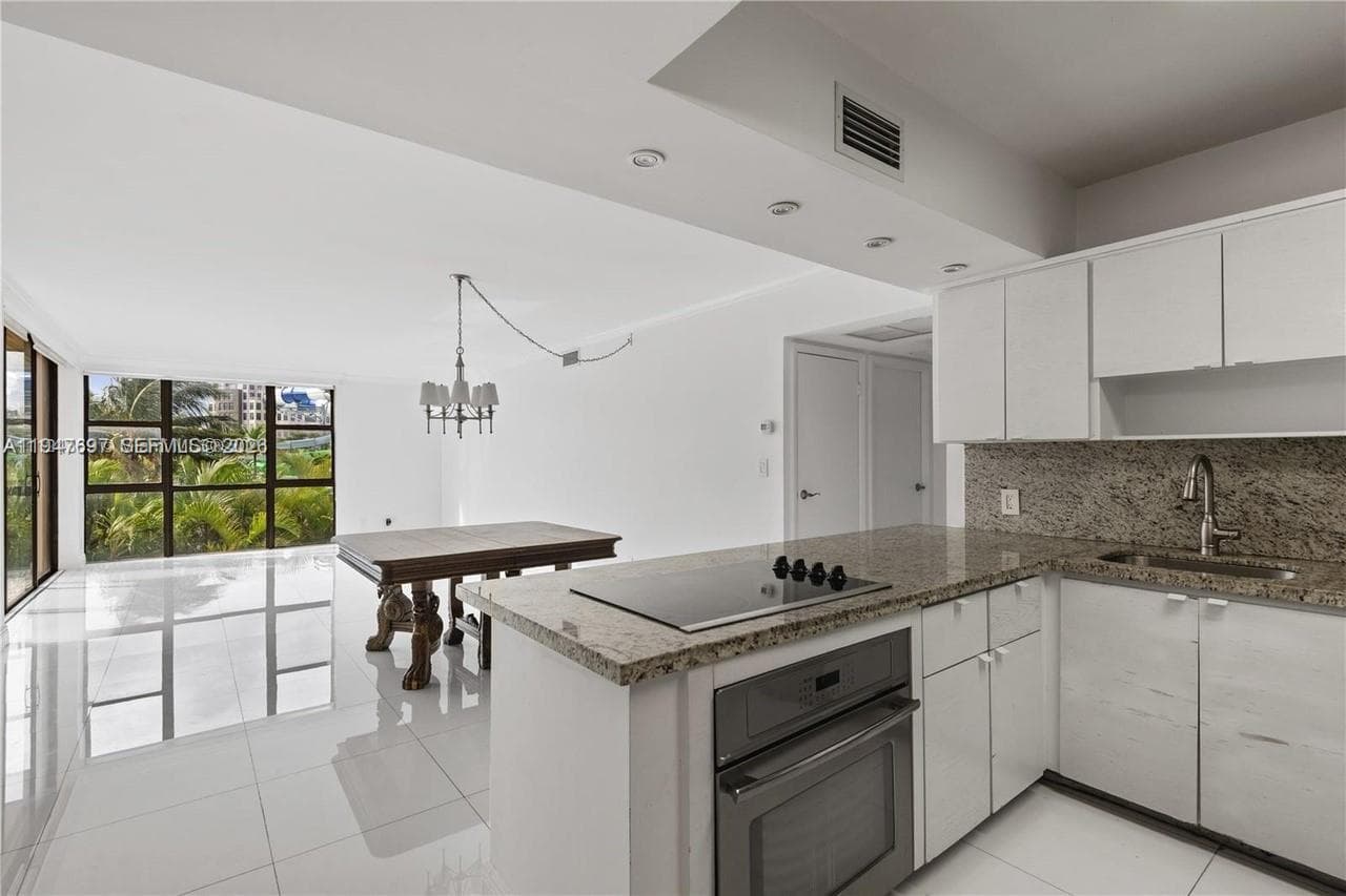 CORONADO CONDO- TOWER II · #209 in Aventura - Photo 4
