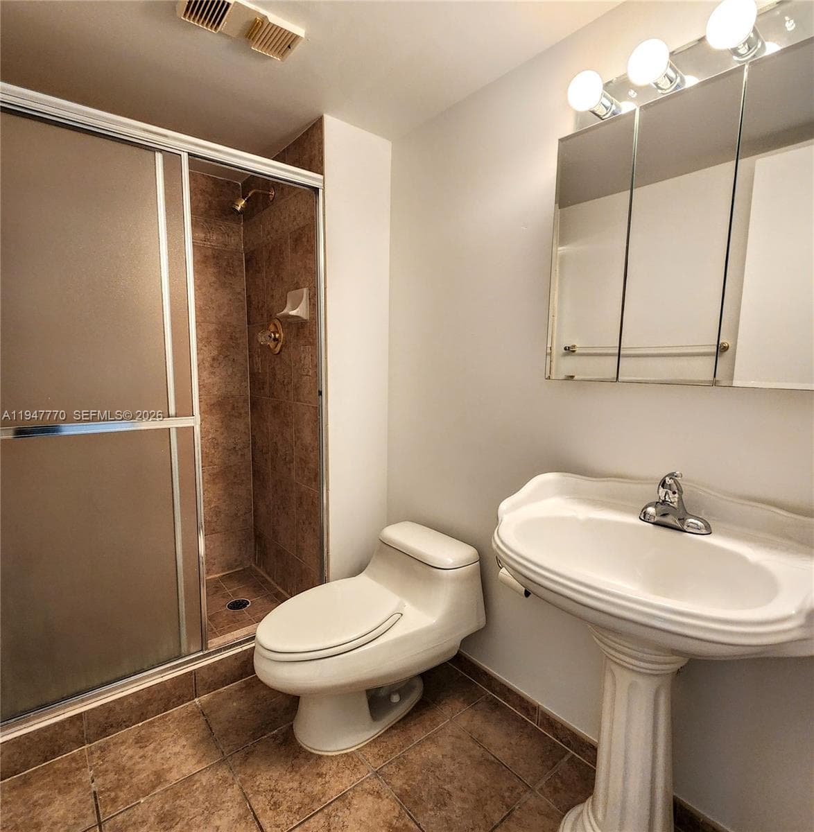 2nd bathroom