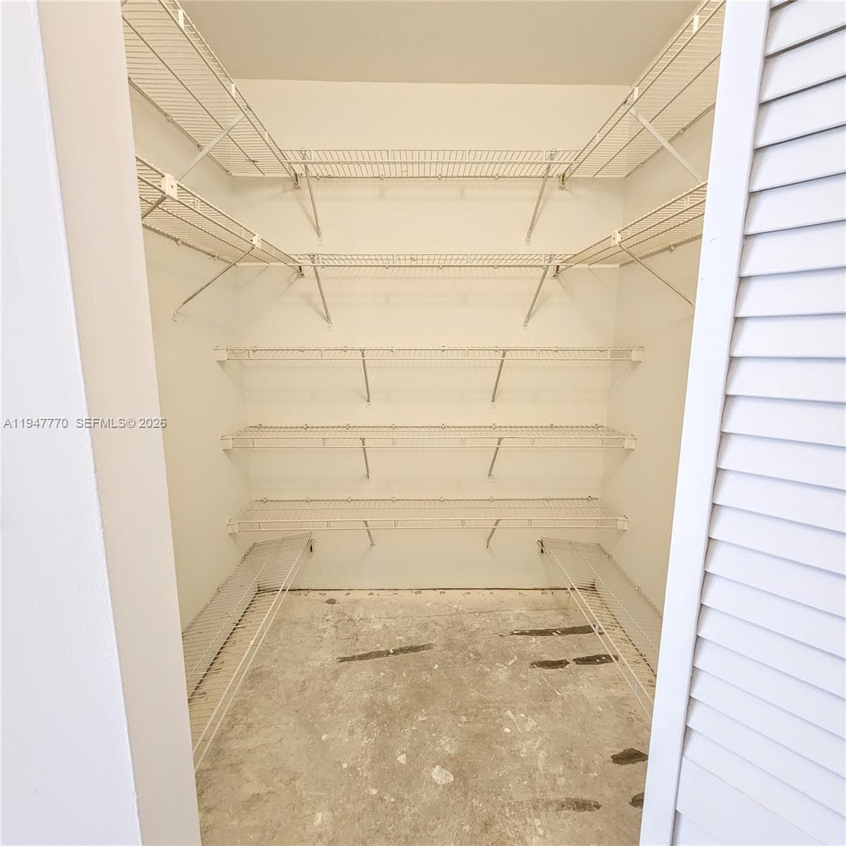 2 walk-in closets in primary bedroom - and 2 other reach-in closets also!
