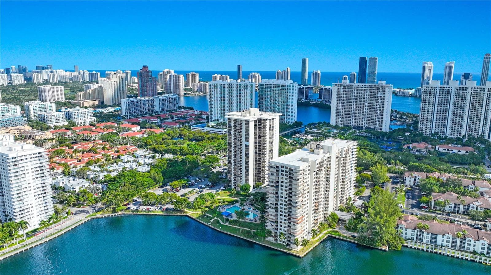 Biscayne Cove · #301 in Aventura - Photo 39