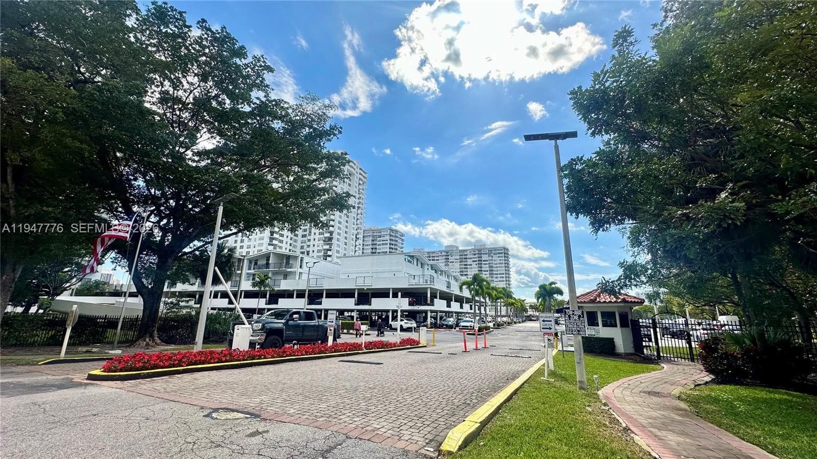 COMMODORE PLAZA CONDO · #2110 in Aventura - Photo 46
