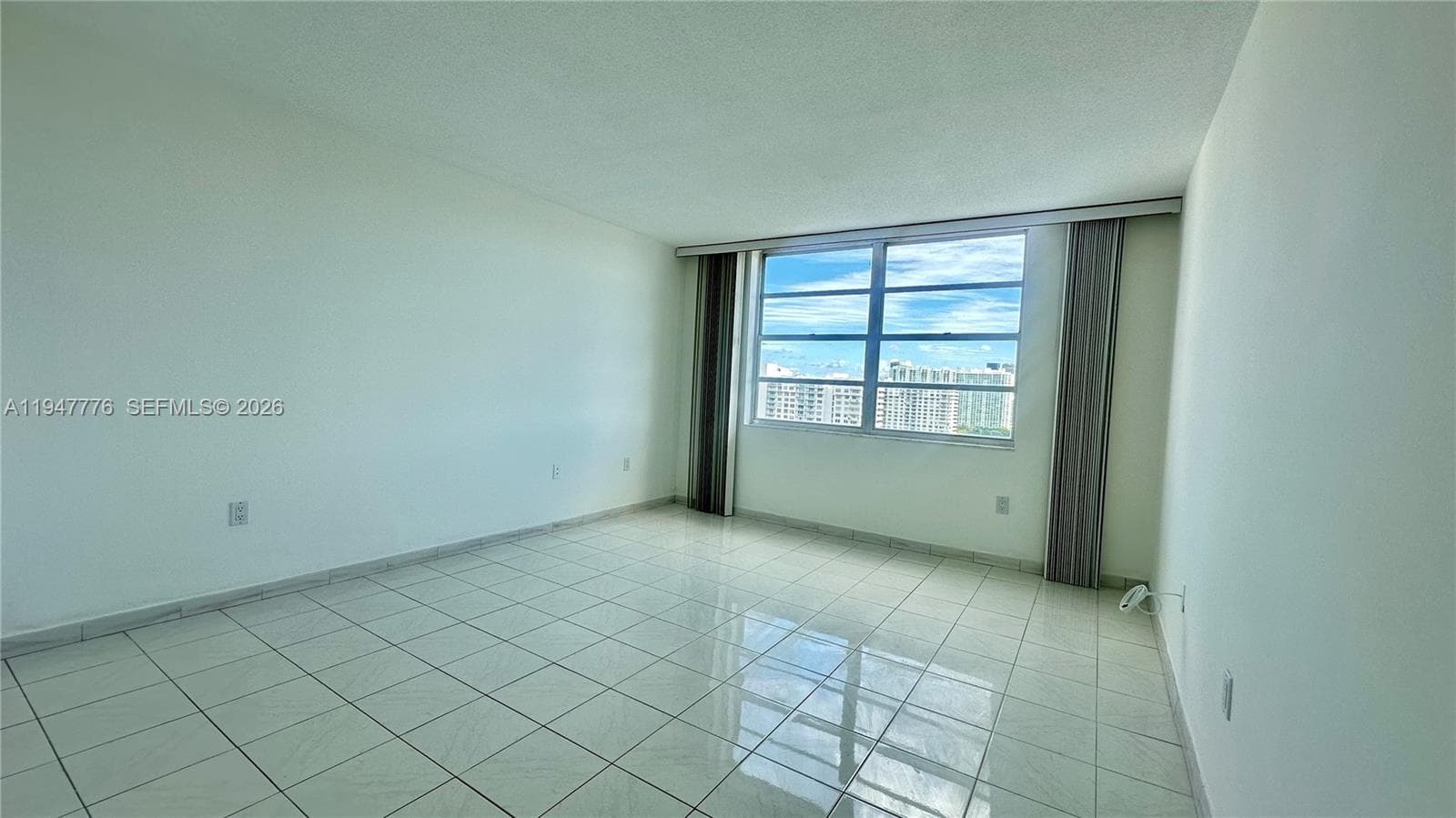 COMMODORE PLAZA CONDO · #2110 in Aventura - Photo 16